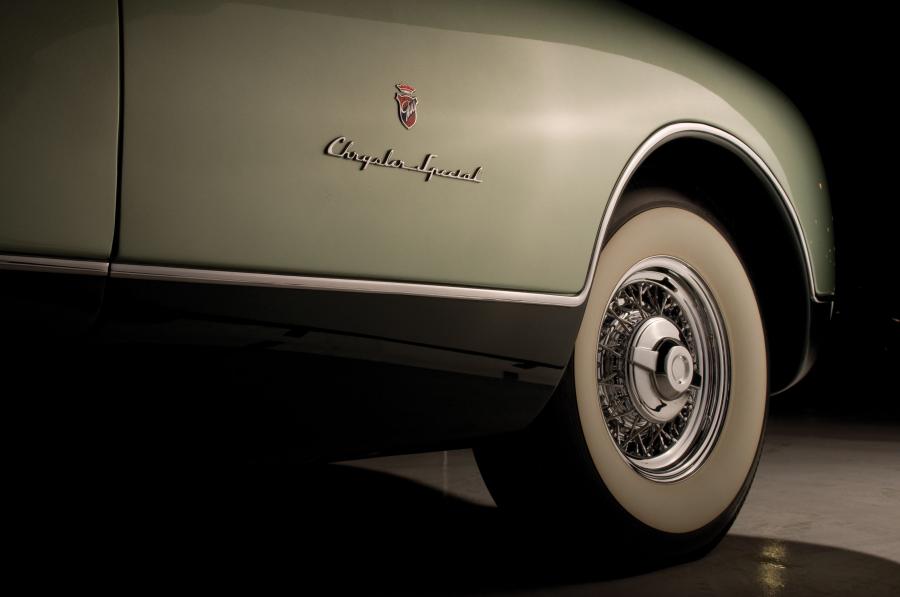 Детали экстерьера Chrysler Special 1953 года  (фото 41 из 66)